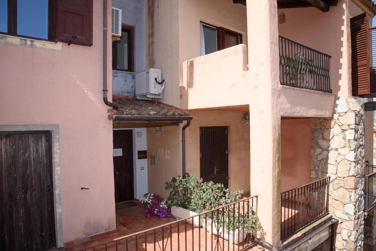 Appartamento Loft Lungomare Vista Mare E Monti Àrbatax Esterno foto