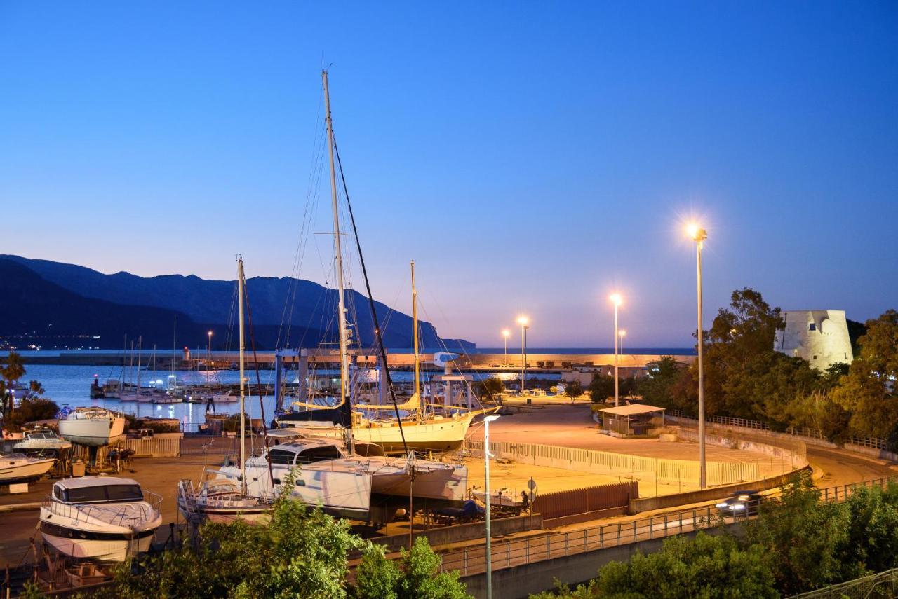Appartamento Loft Lungomare Vista Mare E Monti Àrbatax Esterno foto